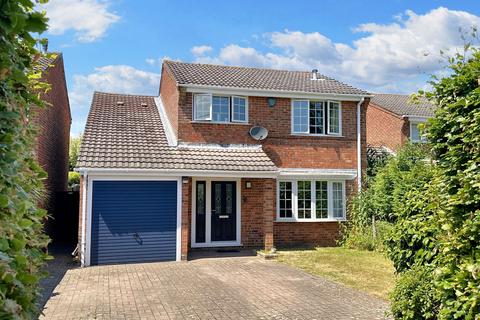 4 bedroom detached house for sale, Lea Road, Langley, SO45