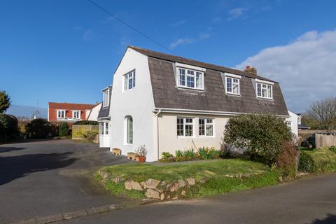 4 bedroom detached house for sale, La Rue Marquand, St. Andrew, Guernsey