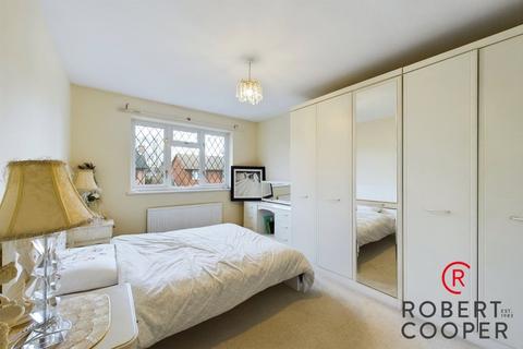6 Wayborne Grove, Ruislip, HA4 7DU