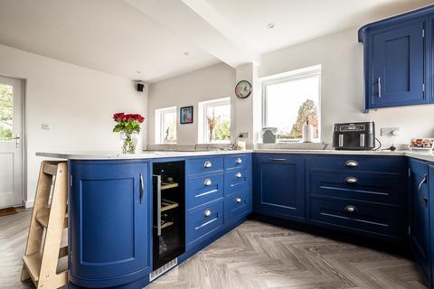 Whitegates Clyst Road, Topsham, Exeter, EX3 0DB