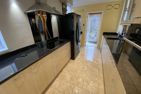 34 Capel Road, Clydach, Swansea, SA6 5PZ