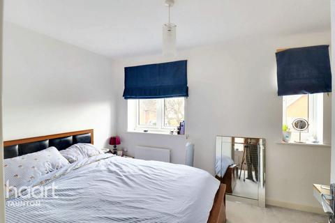 7 Manning Close, Monkton Heathfield, Taunton, TA2 8GX