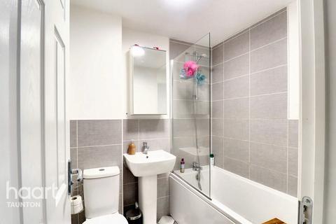 7 Manning Close, Monkton Heathfield, Taunton, TA2 8GX
