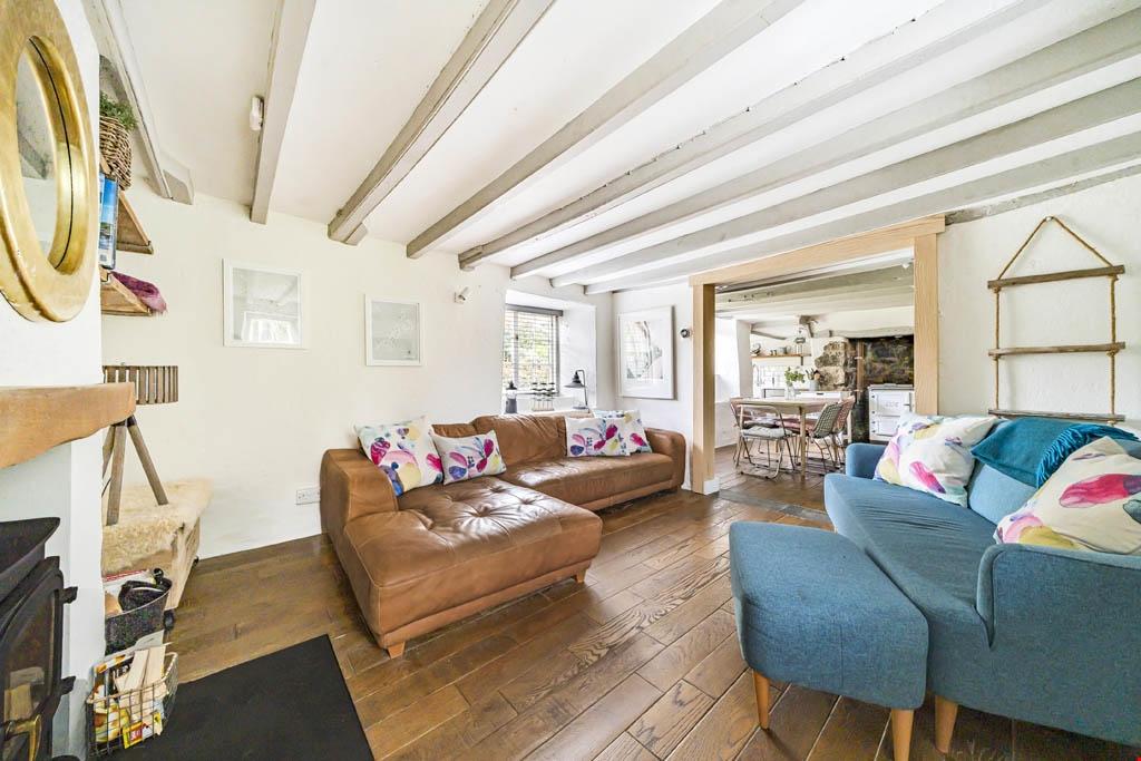 Mullion, Lizard Peninsula, Cornwall 3 bed detached house for sale £