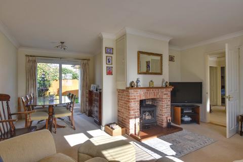 2 bedroom detached bungalow for sale, Gepps Close, High Easter
