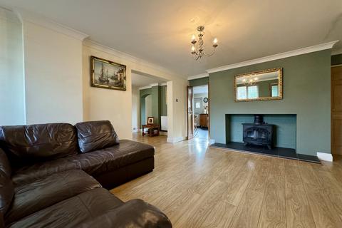 3 bedroom chalet for sale, Rickinghall Road, Diss IP22