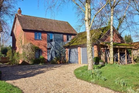 4 bedroom detached house for sale, The Street, Diss IP22