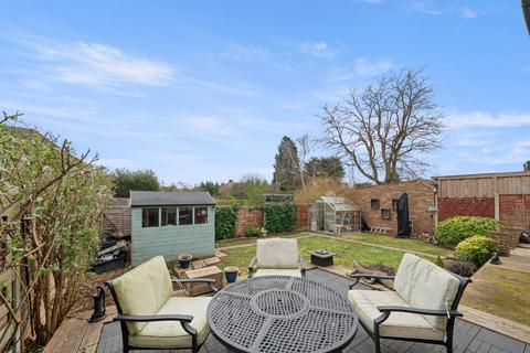 3 bedroom semi-detached house for sale, Worple Road, Staines-Upon-Thames, TW18