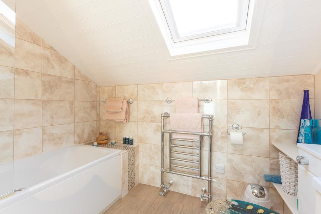 Bedroom Two En-suite Bathroom