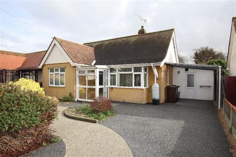 2 bedroom detached bungalow for sale, Oakleigh Road , Clacton on Sea