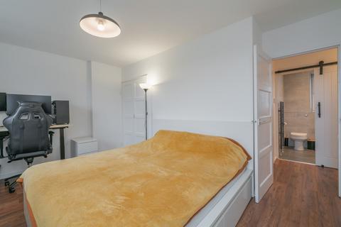 22 Deevale Terrace, Aberdeen, AB12 5RJ