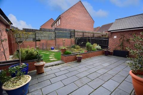 4 bedroom detached house for sale, The Squirrels, Whitchurch