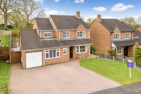 4 bedroom detached house for sale, Valley View, Market Drayton