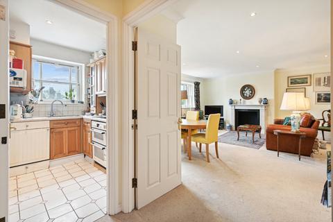 Royal Belgrave House, Hugh Street, London, SW1V