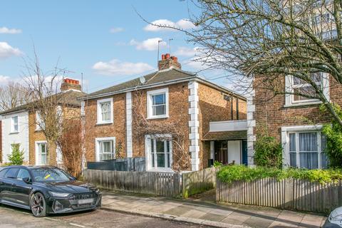 43 Sheendale Road, Richmond, TW9 2JJ