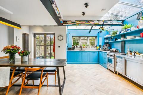 43 Sheendale Road, Richmond, TW9 2JJ
