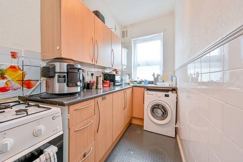 2 bedroom flat for sale, South Ealing Road, South Ealing, London, W5