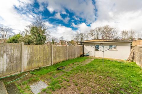 3 bedroom terraced house for sale, Hamilton Crescent, Rayners Lane, Harrow, HA2