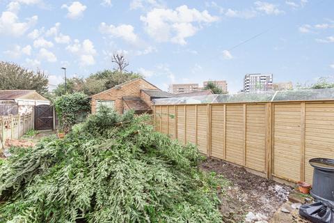 150 Princes Avenue, London, W3 8LU