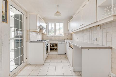150 Princes Avenue, London, W3 8LU