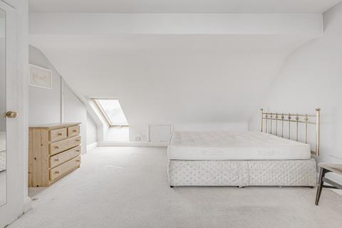 150 Princes Avenue, London, W3 8LU