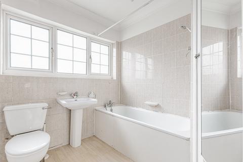 150 Princes Avenue, London, W3 8LU