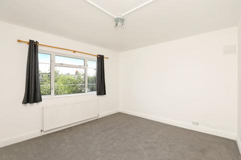 2 bedroom apartment for sale - Chertsey Road, Twickenham