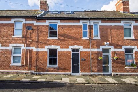 3 bedroom terraced house for sale - Rudry Street, Penarth