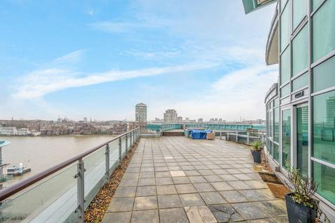 2 bedroom flat for sale, St George Wharf, Vauxhall, London, SW8
