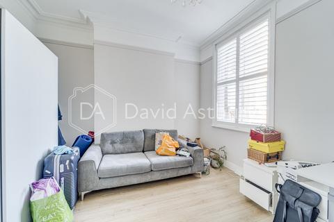 3 bedroom apartment to rent - Archway Road, Highgate, London