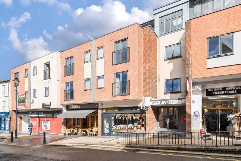 Alton Town Centre 1 bed apartment for sale £157,500