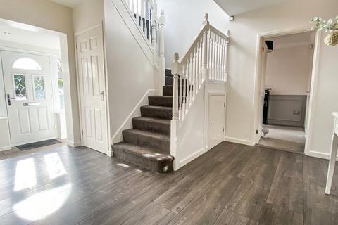 Beech Tree House Broad Bush, Blunsdon, Swindon, SN26 7DH