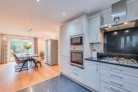 5 Canute Close, Runwell, Wickford, SS11 7FG
