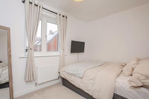 2 bedroom end of terrace house for sale, Bismore Road, Banbury