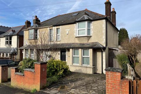 3 bedroom semi-detached house for sale, Amersham Road, High Wycombe