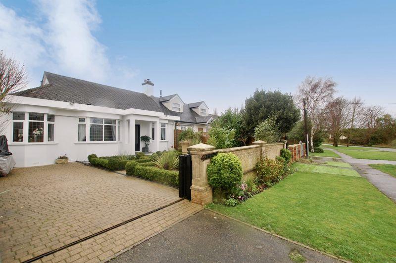 Horndon On The Hill 3 bed semidetached bungalow for sale £620,000