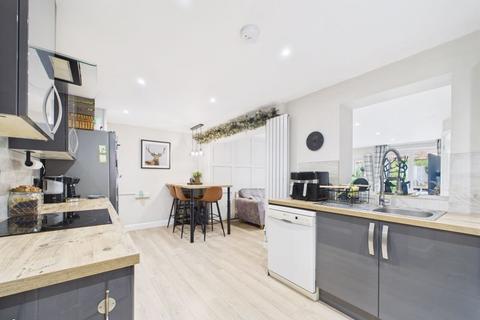 4 bedroom semi-detached house for sale, Grove Crescent, Bridgnorth WV15