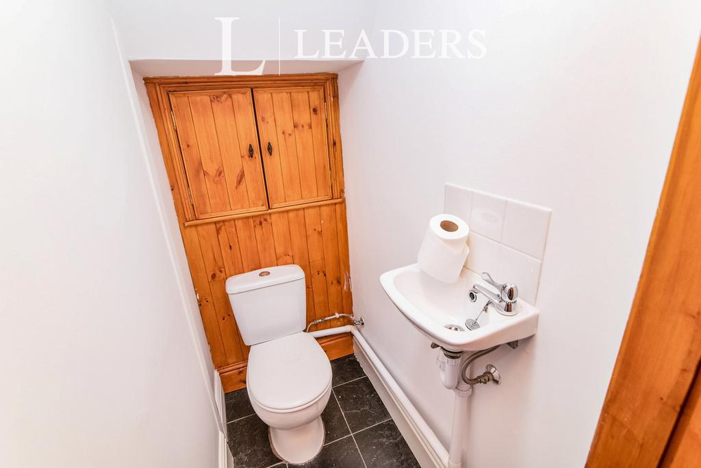 The Green, Kings Norton, B38 1 bed cottage £800 pcm (£185 pw)