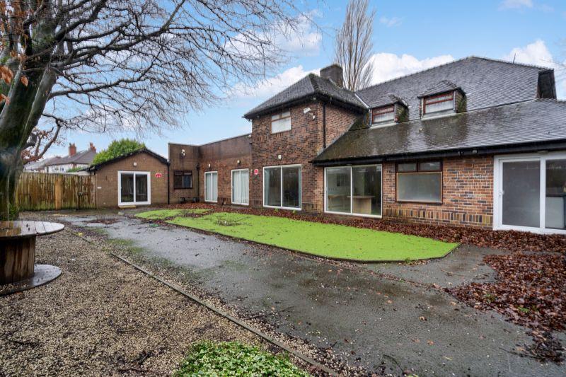 Dalton House North, Leigh Road, Westhoughton Property to rent £1,500