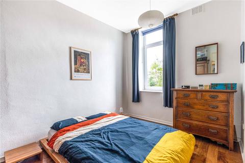 57d Ravensbourne Park Crescent, London, SE6 4YG