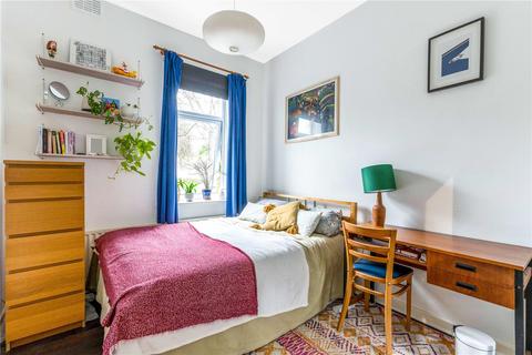 57d Ravensbourne Park Crescent, London, SE6 4YG