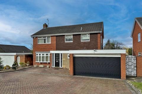 4 bedroom detached house for sale, Copper Beech Drive, WOMBOURNE
