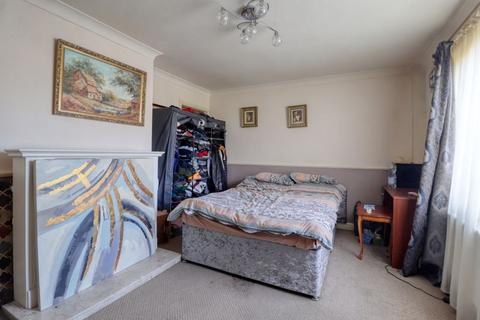 16 Amos Crescent, Scunthorpe, DN16 1RA