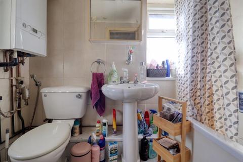 16 Amos Crescent, Scunthorpe, DN16 1RA