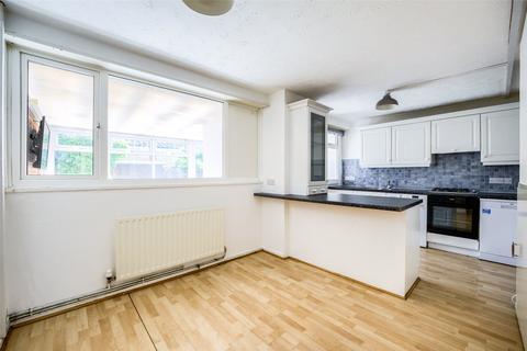 3 bedroom end of terrace house for sale - Castle Close, Solihull, West Midlands, B92