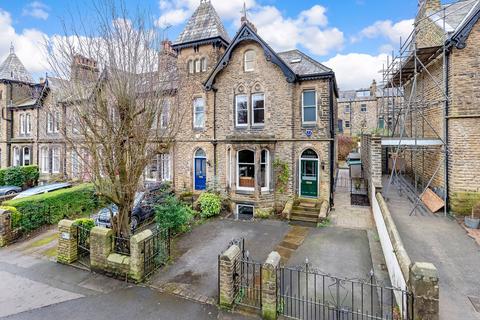 5 bedroom end of terrace house for sale - Grove Road, Ilkley, West Yorkshire, LS29