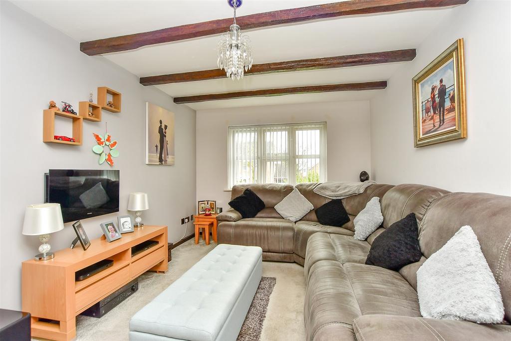 Lounge/Dining Area