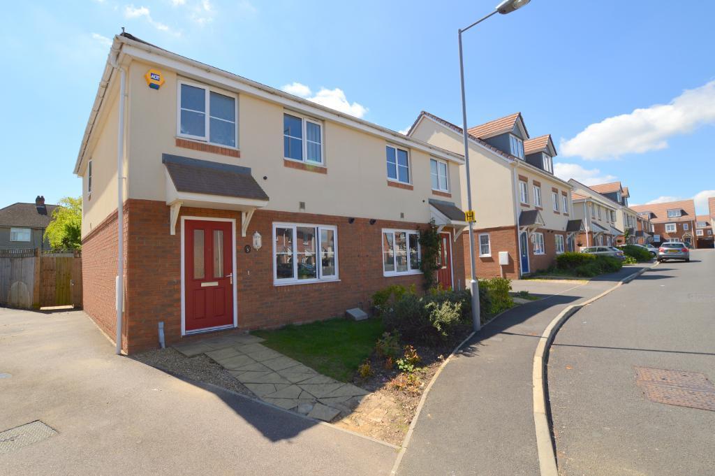 Verde Close, Round Green, Luton... 3 bed semidetached house for sale