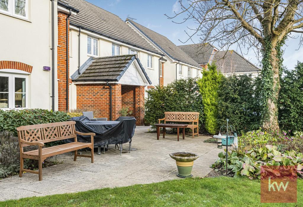 Communal Terrace &amp; Gardens