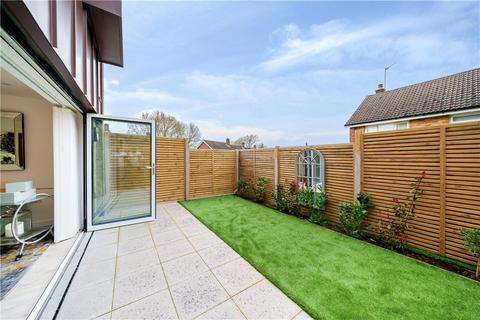 3 bedroom terraced house for sale - Verdant Mews, London
